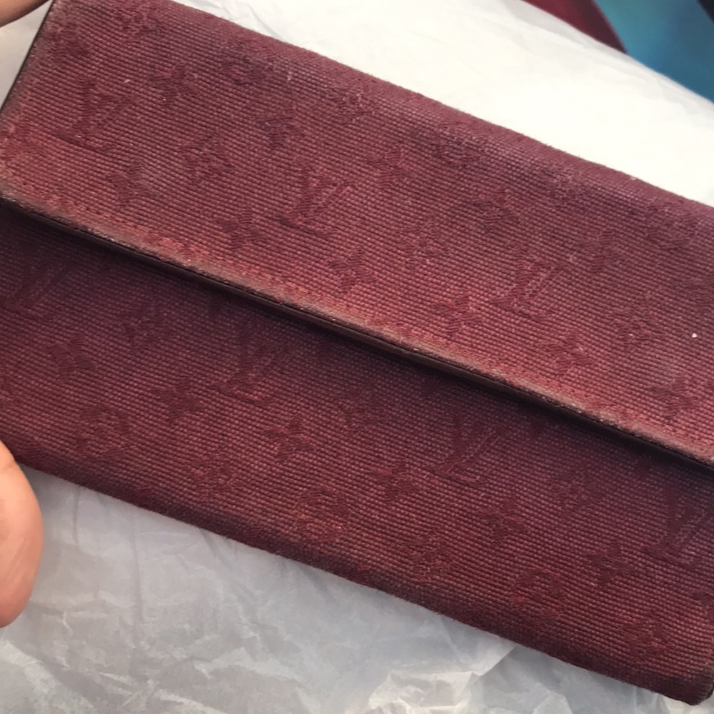LV Wallet